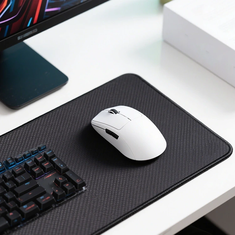 Karkean tekstuurinen eSports Gaming Mouse -levy